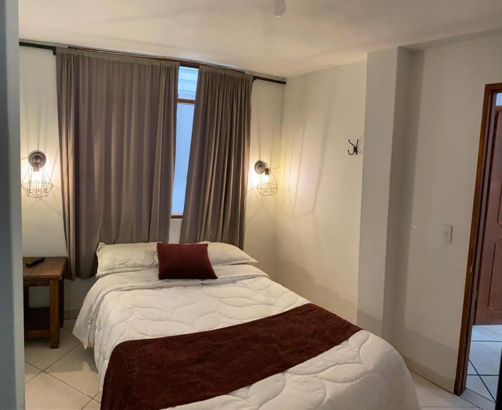 Hostel-Affordable Rooms With Private Bathroom San Juan Guatape Exterior photo